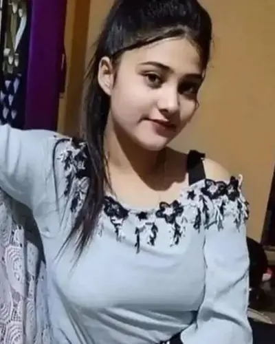 Lawngtlai Escort